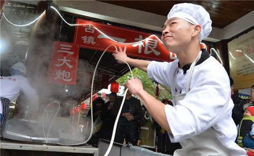 六安第一网红大黑哥,从田间地头到网络红人的逆袭之路